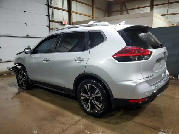 JN8AT2MT2LW001653 2020 NISSAN ROGUE - Image 2