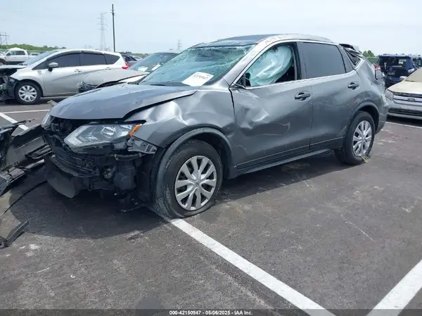 JN8AT2MT2LW042073 2020 NISSAN ROGUE - Image 2