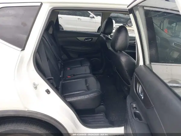 JN8AT2MT3GW010772 2016 NISSAN ROGUE - Image 8