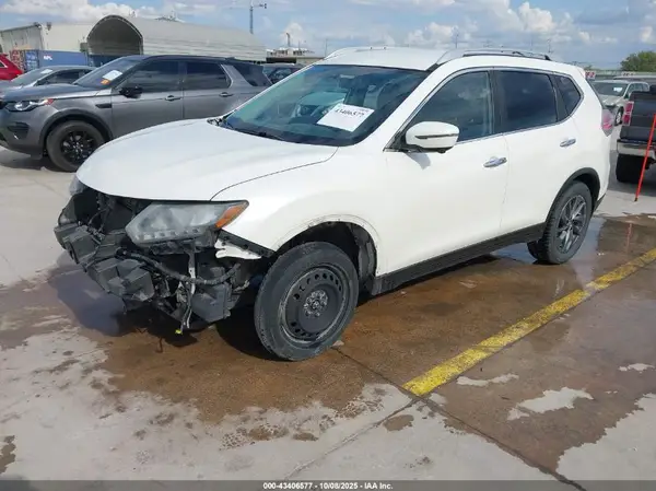 JN8AT2MT3GW017317 2016 NISSAN ROGUE - Image 2