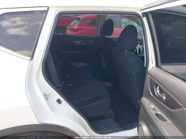 JN8AT2MT3GW027572 2016 NISSAN ROGUE - Image 8