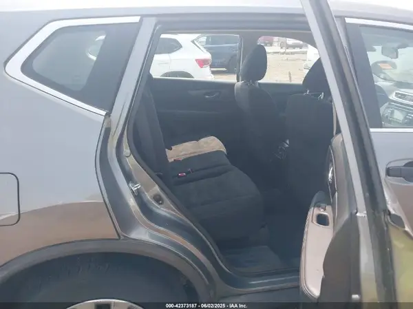 JN8AT2MT3GW030648 2016 NISSAN ROGUE - Image 8