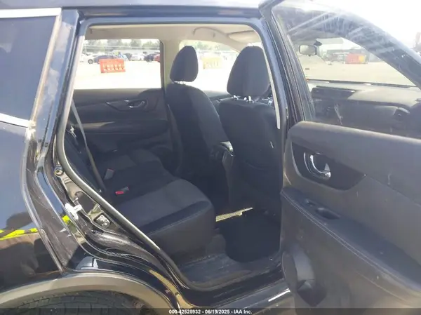 JN8AT2MT3HW131206 2017 NISSAN ROGUE - Image 8