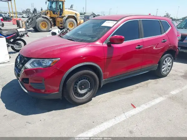 JN8AT2MT3HW134364 2017 NISSAN ROGUE - Image 2