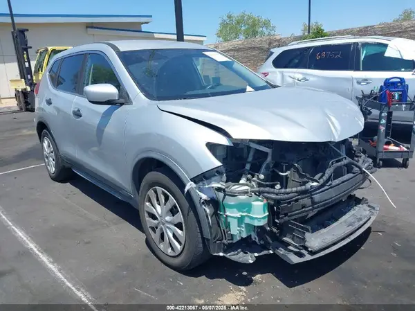 JN8AT2MT3HW134820 2017 NISSAN ROGUE - Image 1
