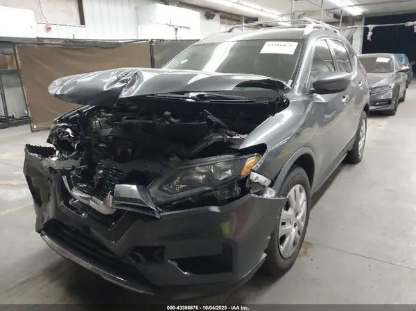 JN8AT2MT3HW136289 2017 NISSAN ROGUE - Image 2