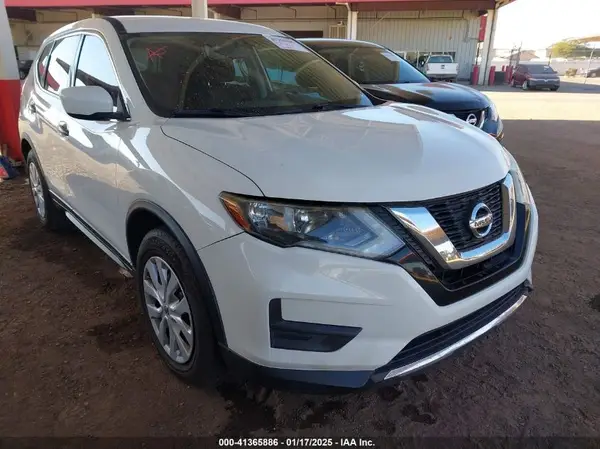 JN8AT2MT3HW136549 2017 NISSAN ROGUE - Image 1