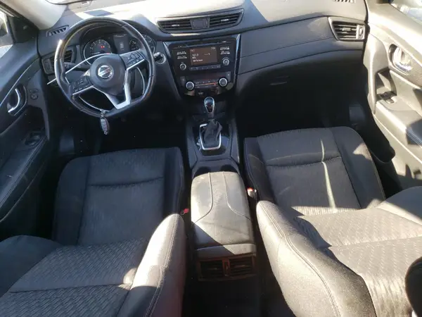 JN8AT2MT3HW136647 2017 NISSAN ROGUE - Image 8