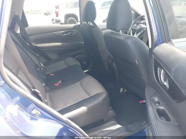 JN8AT2MT3HW140780 2017 NISSAN ROGUE - Image 8