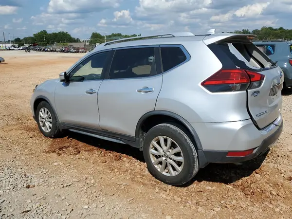JN8AT2MT3HW141749 2017 NISSAN ROGUE - Image 2