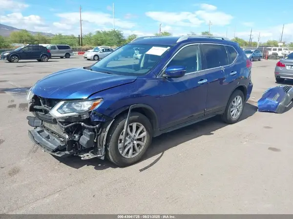 JN8AT2MT3HW144439 2017 NISSAN ROGUE - Image 2