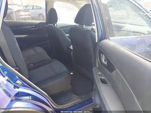 JN8AT2MT3HW144439 2017 NISSAN ROGUE - Image 8