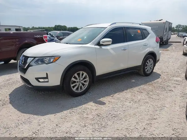 JN8AT2MT3HW144974 2017 NISSAN ROGUE - Image 2