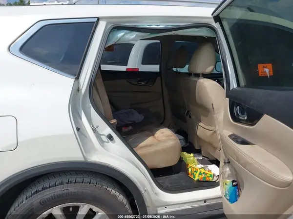 JN8AT2MT3HW144974 2017 NISSAN ROGUE - Image 8