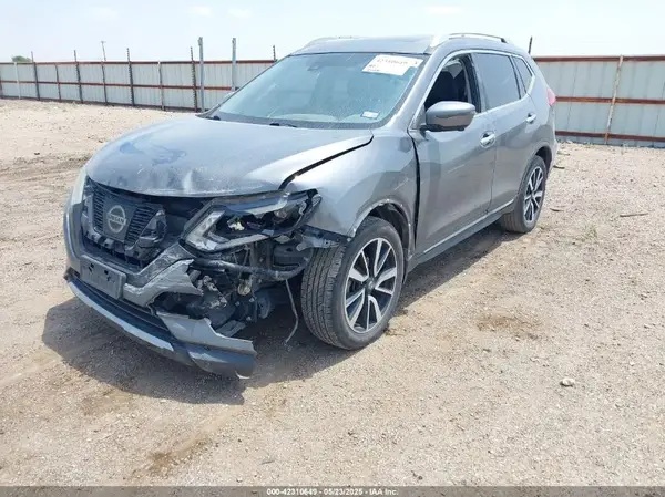 JN8AT2MT3HW147020 2017 NISSAN ROGUE - Image 2
