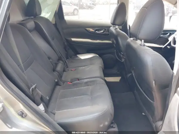 JN8AT2MT3HW147020 2017 NISSAN ROGUE - Image 8