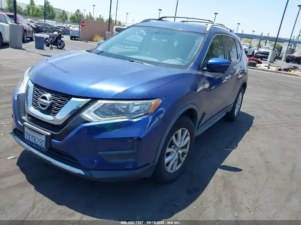 JN8AT2MT3HW148152 2017 NISSAN ROGUE - Image 2