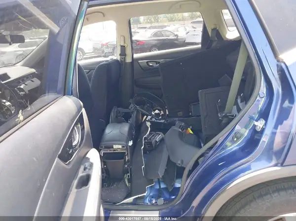 JN8AT2MT3HW148152 2017 NISSAN ROGUE - Image 8