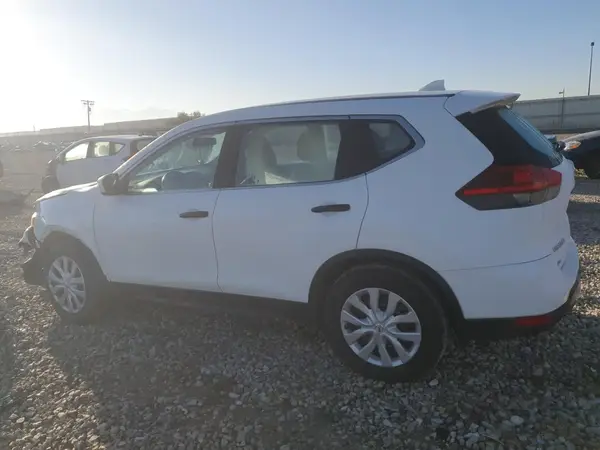 JN8AT2MT3HW149088 2017 NISSAN ROGUE - Image 2