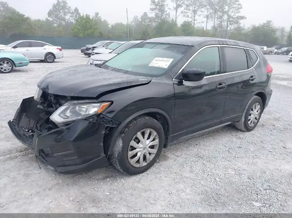 JN8AT2MT3HW149897 2017 NISSAN ROGUE - Image 2