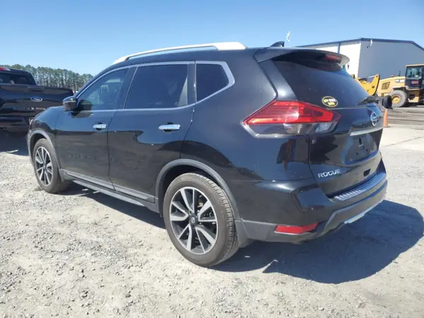 JN8AT2MT3HW152623 2017 NISSAN ROGUE - Image 2