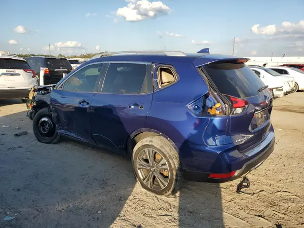 JN8AT2MT3HW154128 2017 NISSAN ROGUE - Image 2