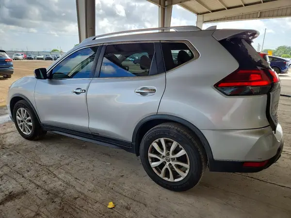 JN8AT2MT3HW380055 2017 NISSAN ROGUE - Image 2
