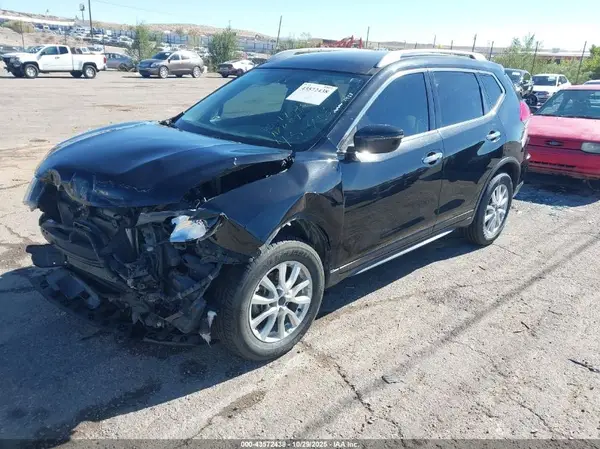 JN8AT2MT3HW380895 2017 NISSAN ROGUE - Image 2