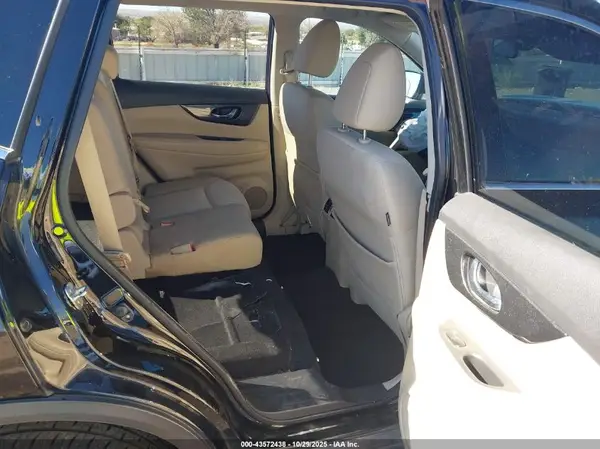 JN8AT2MT3HW380895 2017 NISSAN ROGUE - Image 8