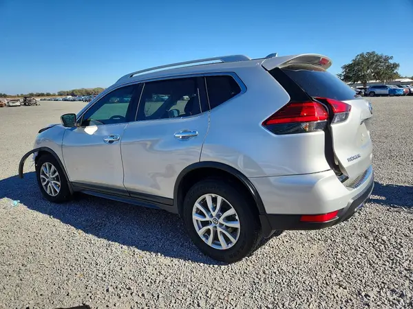 JN8AT2MT3HW381450 2017 NISSAN ROGUE - Image 2