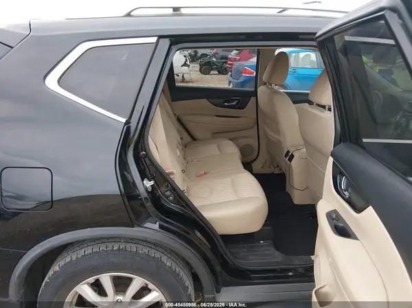 JN8AT2MT3HW382243 2017 NISSAN ROGUE - Image 8