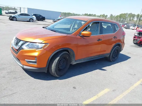 JN8AT2MT3HW382369 2017 NISSAN ROGUE - Image 2