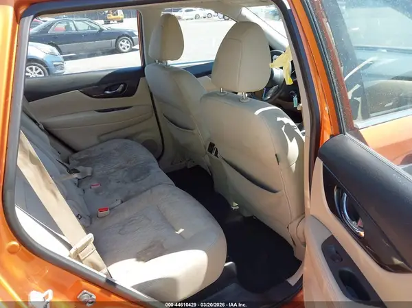 JN8AT2MT3HW382369 2017 NISSAN ROGUE - Image 8