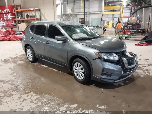 JN8AT2MT3HW382596 2017 NISSAN ROGUE - Image 1