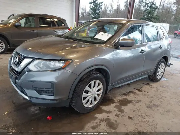 JN8AT2MT3HW383280 2017 NISSAN ROGUE - Image 2