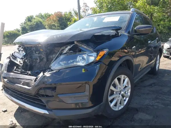 JN8AT2MT3HW384820 2017 NISSAN ROGUE - Image 2
