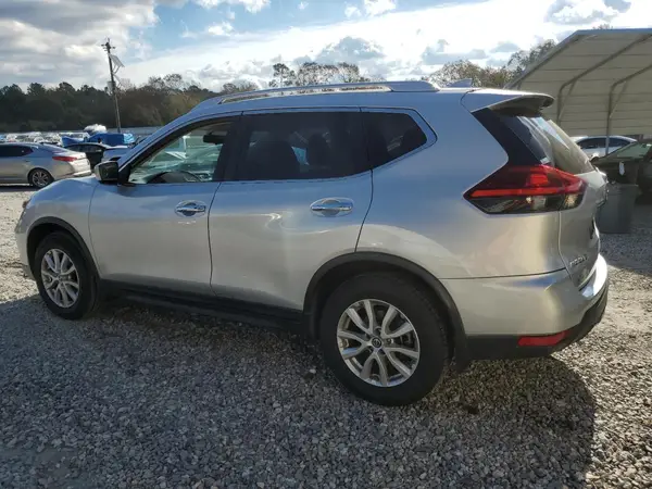 JN8AT2MT3HW388723 2017 NISSAN ROGUE - Image 2