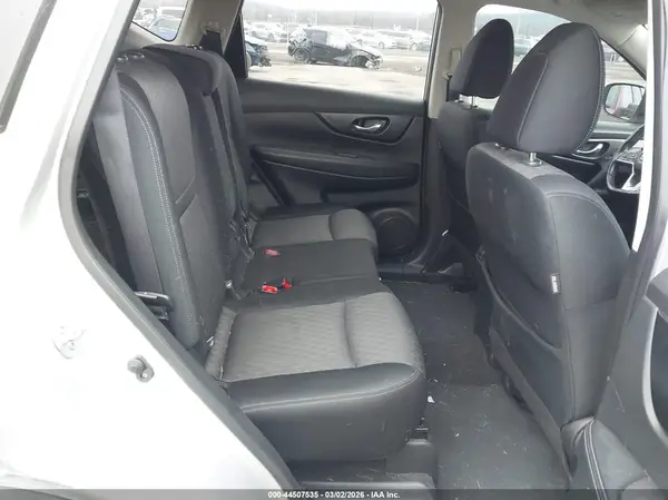 JN8AT2MT3HW389645 2017 NISSAN ROGUE - Image 8