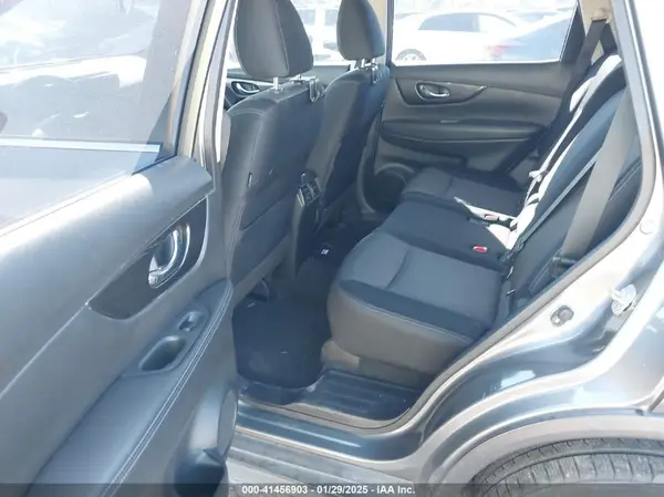 JN8AT2MT3HW390746 2017 NISSAN ROGUE - Image 8
