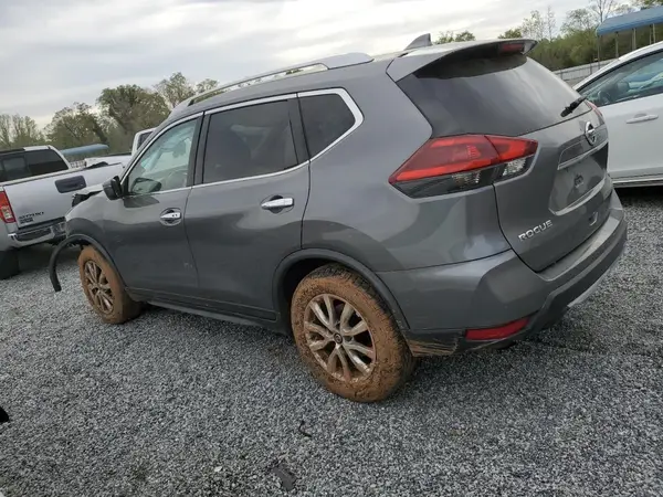 JN8AT2MT3HW395946 2017 NISSAN ROGUE - Image 2