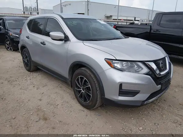 JN8AT2MT3HW401423 2017 NISSAN ROGUE - Image 1