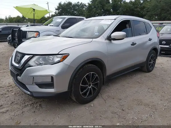 JN8AT2MT3HW401423 2017 NISSAN ROGUE - Image 2