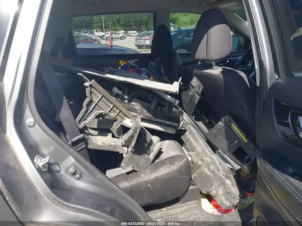 JN8AT2MT3HW403317 2017 NISSAN ROGUE - Image 8