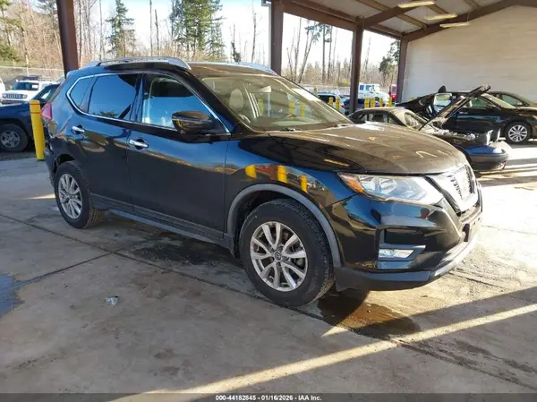 JN8AT2MT3HW406167 2017 NISSAN ROGUE - Image 1
