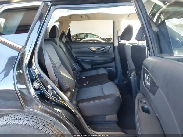 JN8AT2MT3HW406167 2017 NISSAN ROGUE - Image 8