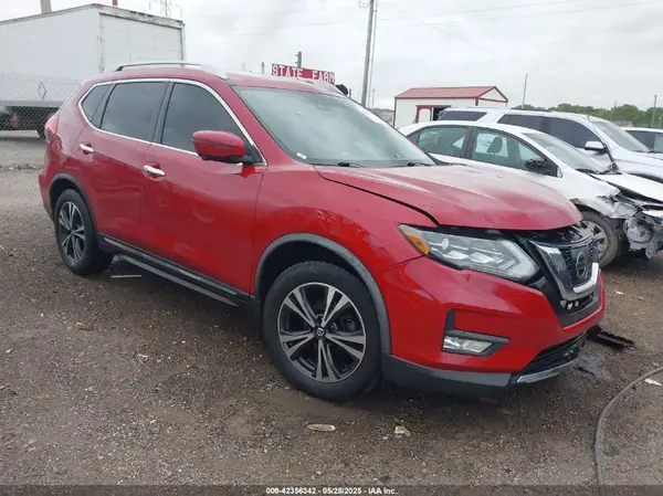 JN8AT2MT3HW407593 2017 NISSAN ROGUE - Image 1