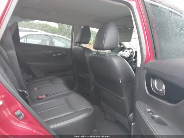 JN8AT2MT3HW407593 2017 NISSAN ROGUE - Image 8