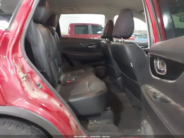 JN8AT2MT3HW407626 2017 NISSAN ROGUE - Image 8