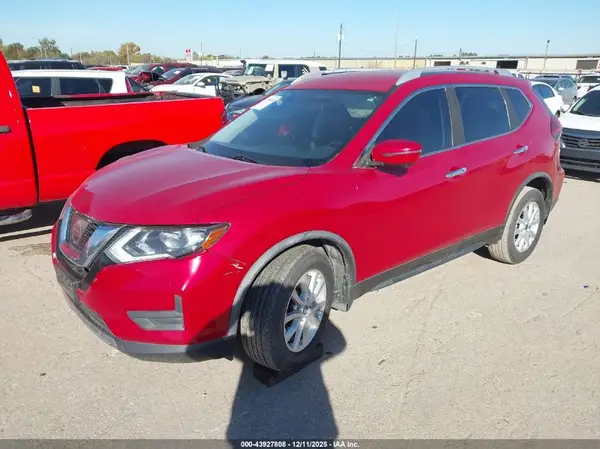 JN8AT2MT3HW407805 2017 NISSAN ROGUE - Image 2
