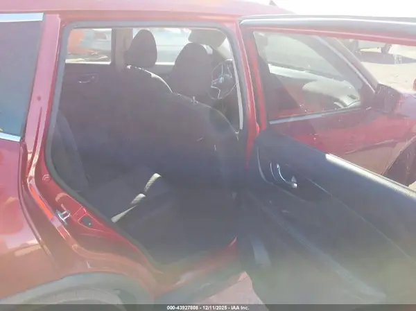 JN8AT2MT3HW407805 2017 NISSAN ROGUE - Image 8